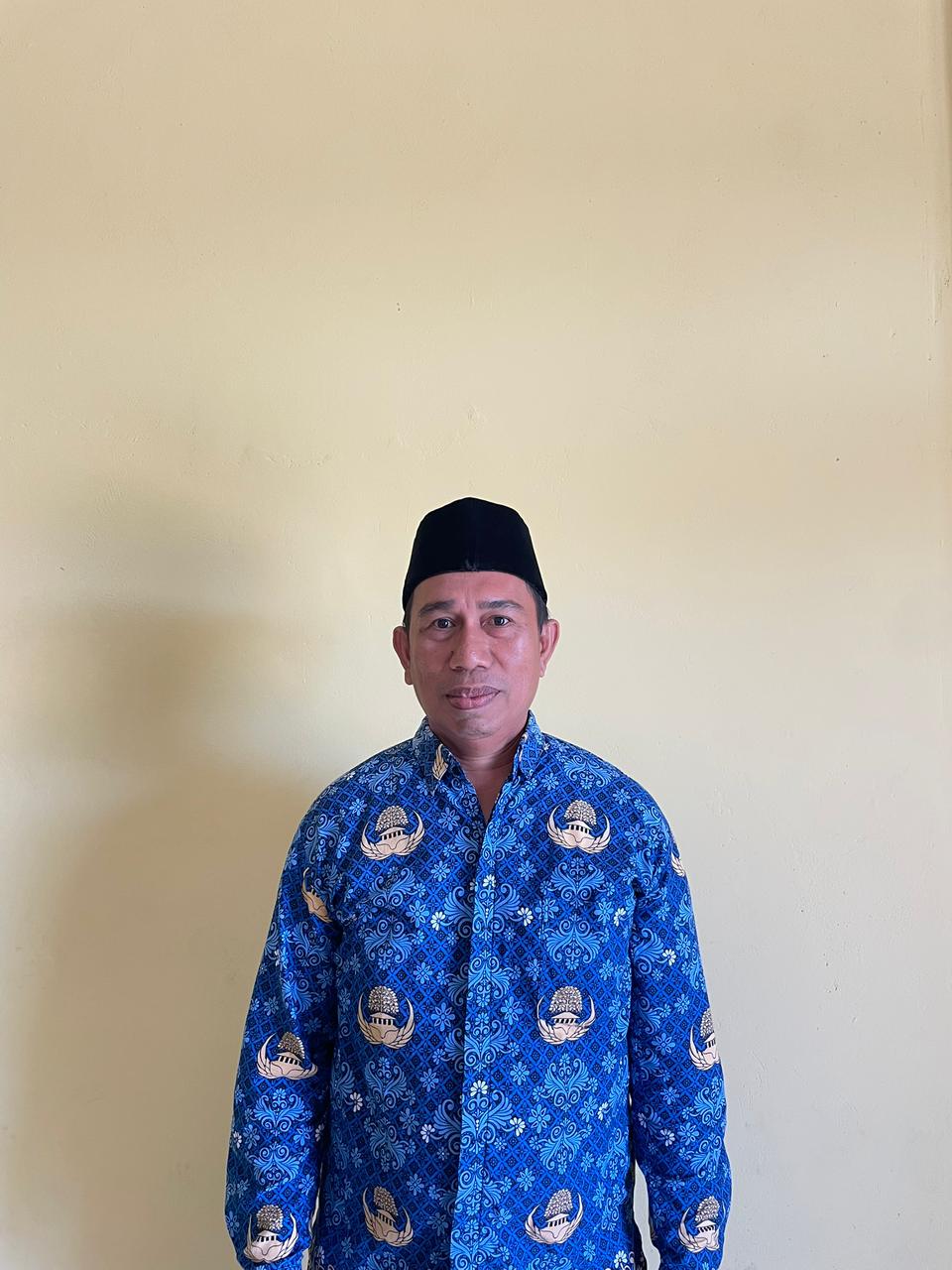 MUHAMMAD R, IPA, S.Pi